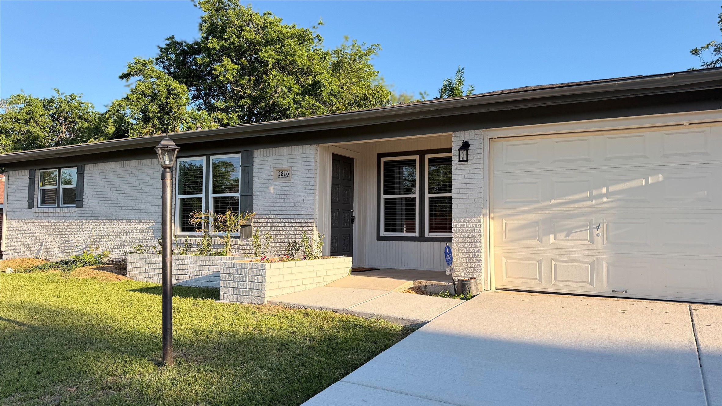 2816 Gardenia Street Fort Worth TX 76119