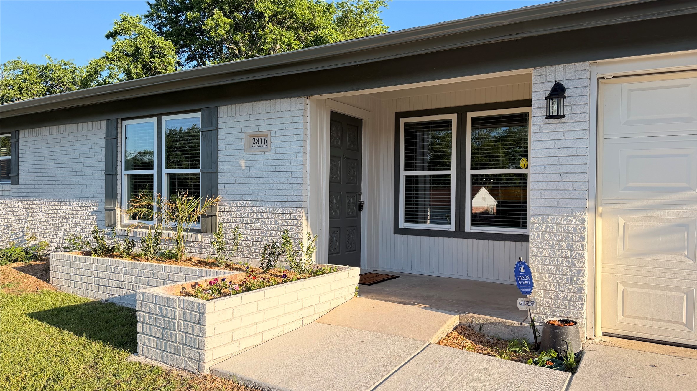 2816 Gardenia Street Fort Worth TX 76119
