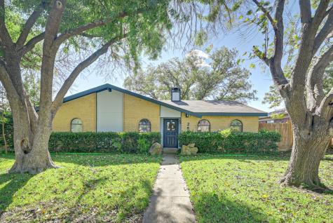 2606 Holy Cross Lane Garland TX 75044