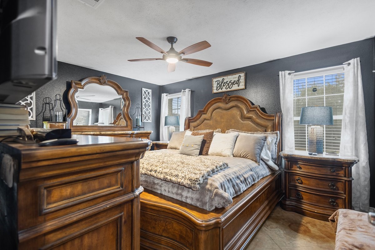 202 Spring Valley Queen City TX 75572