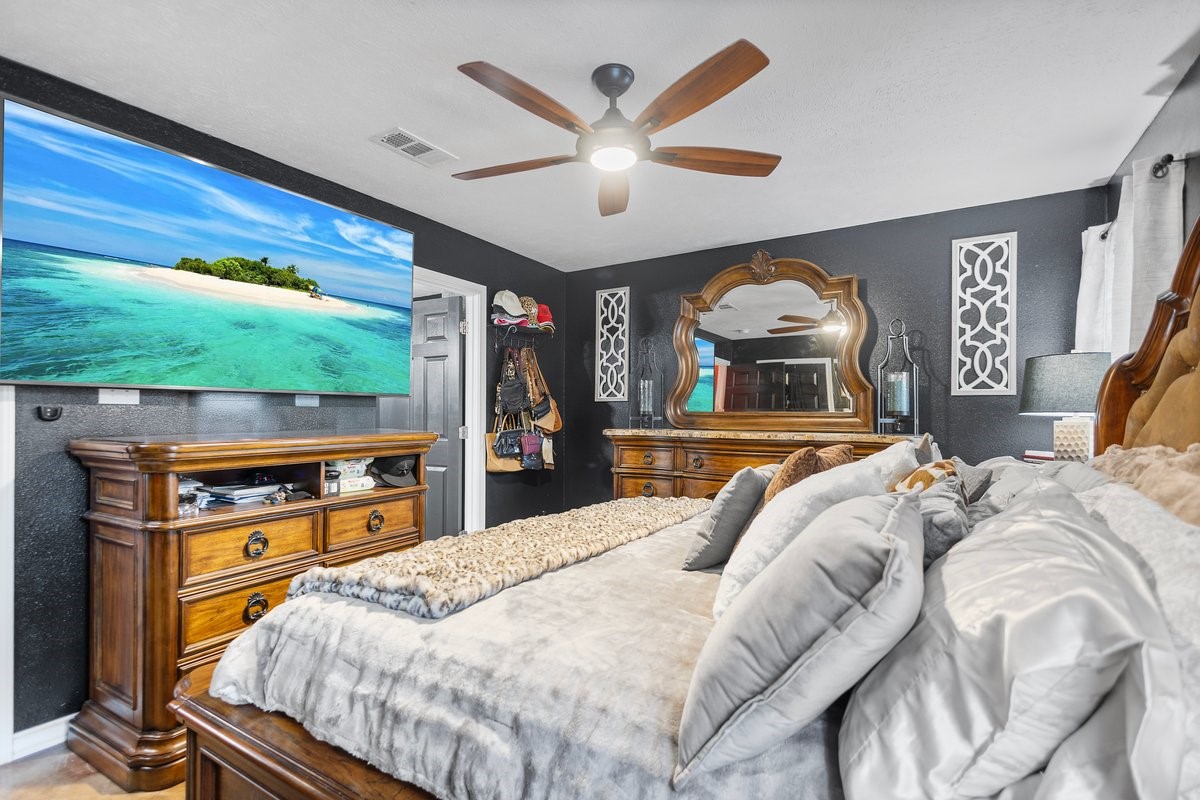 202 Spring Valley Queen City TX 75572
