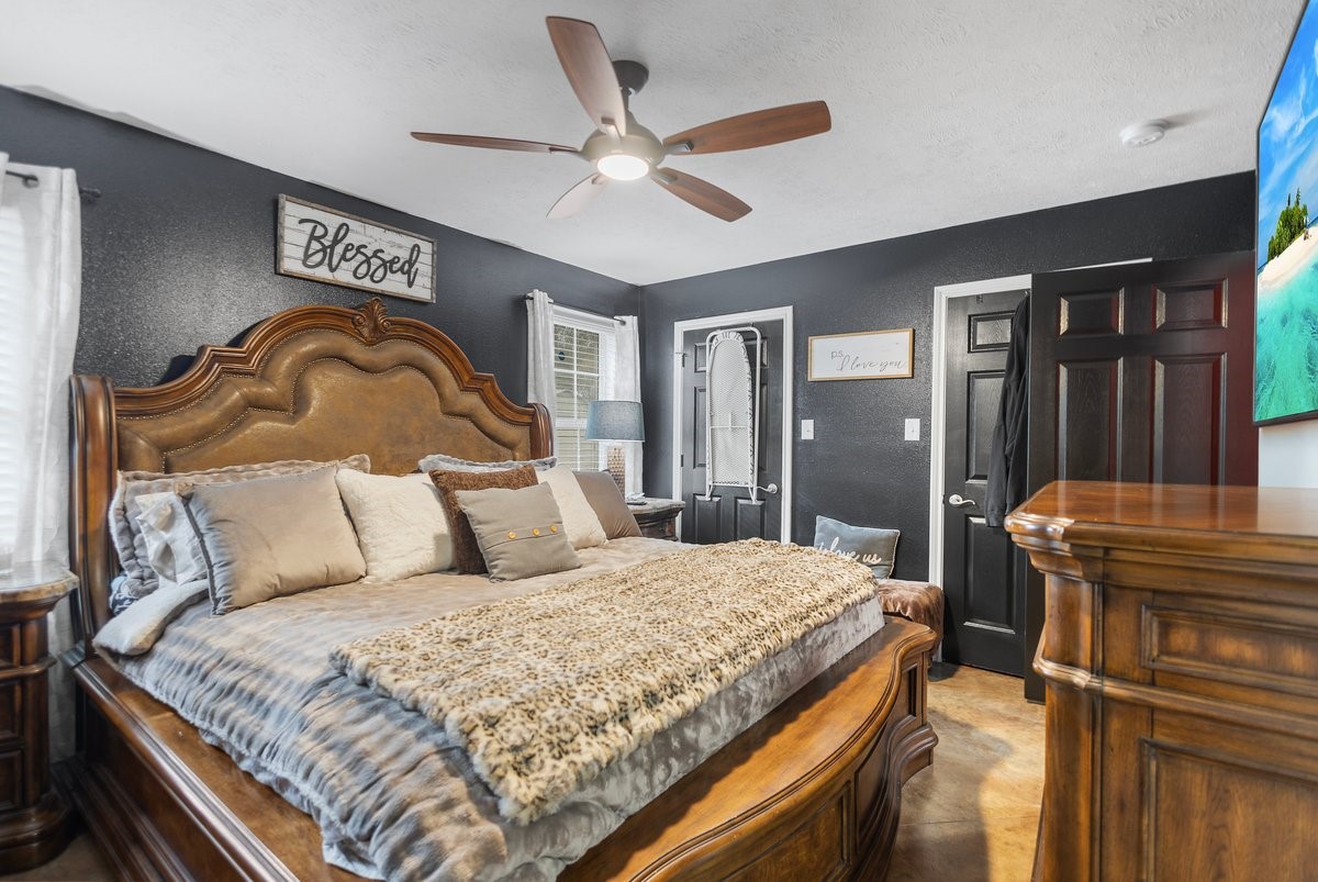202 Spring Valley Queen City TX 75572