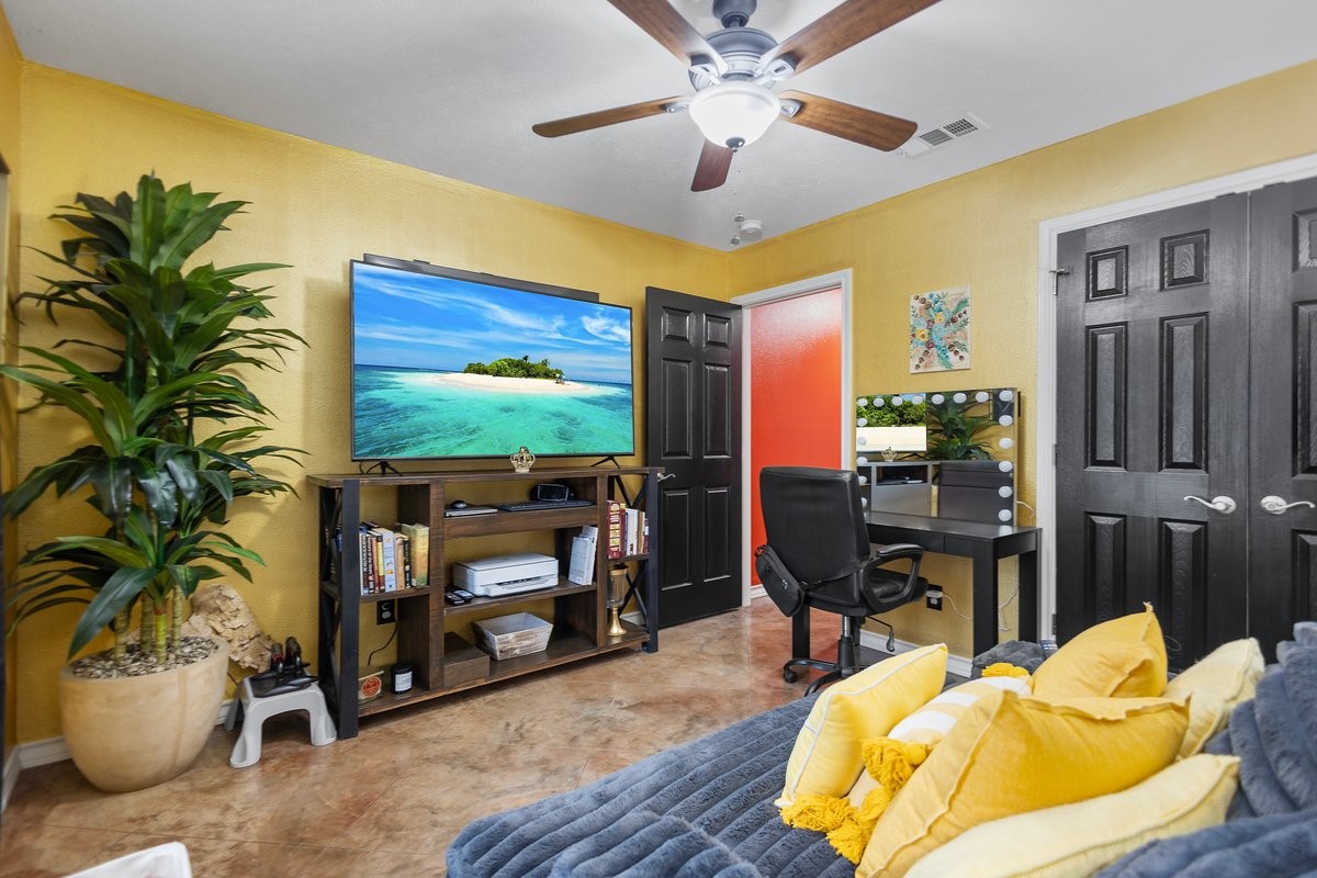202 Spring Valley Queen City TX 75572