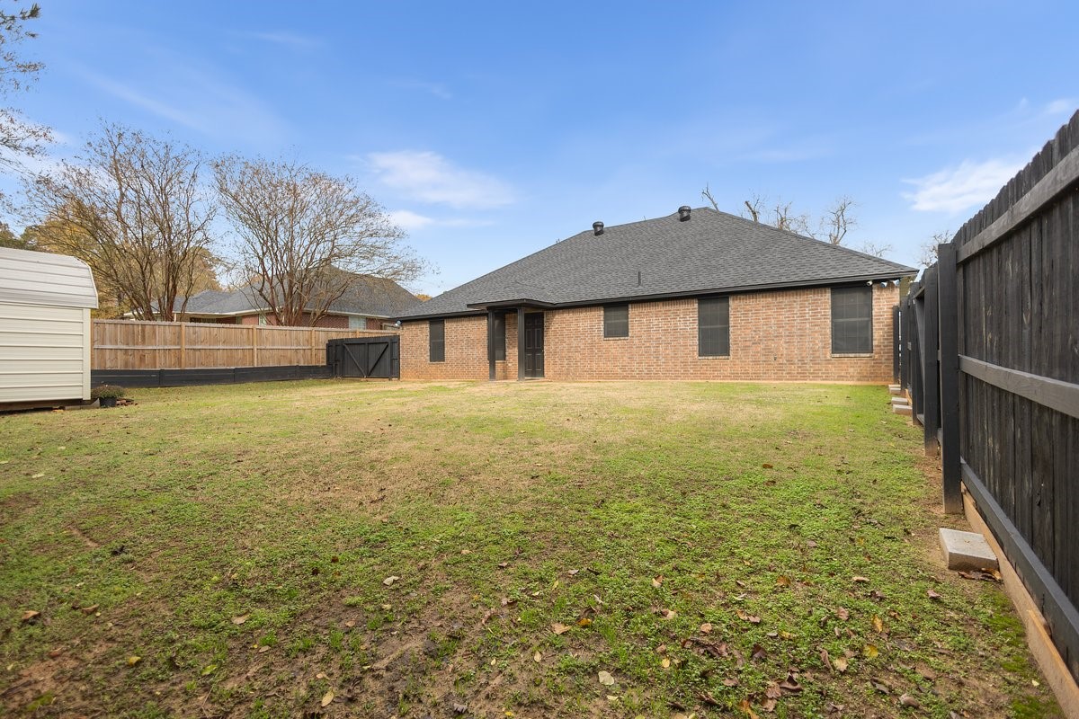 202 Spring Valley Queen City TX 75572