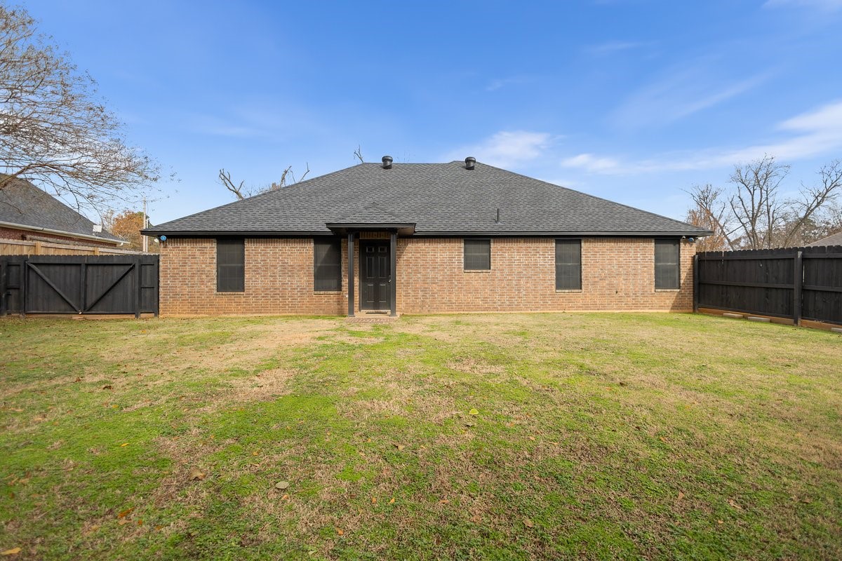 202 Spring Valley Queen City TX 75572