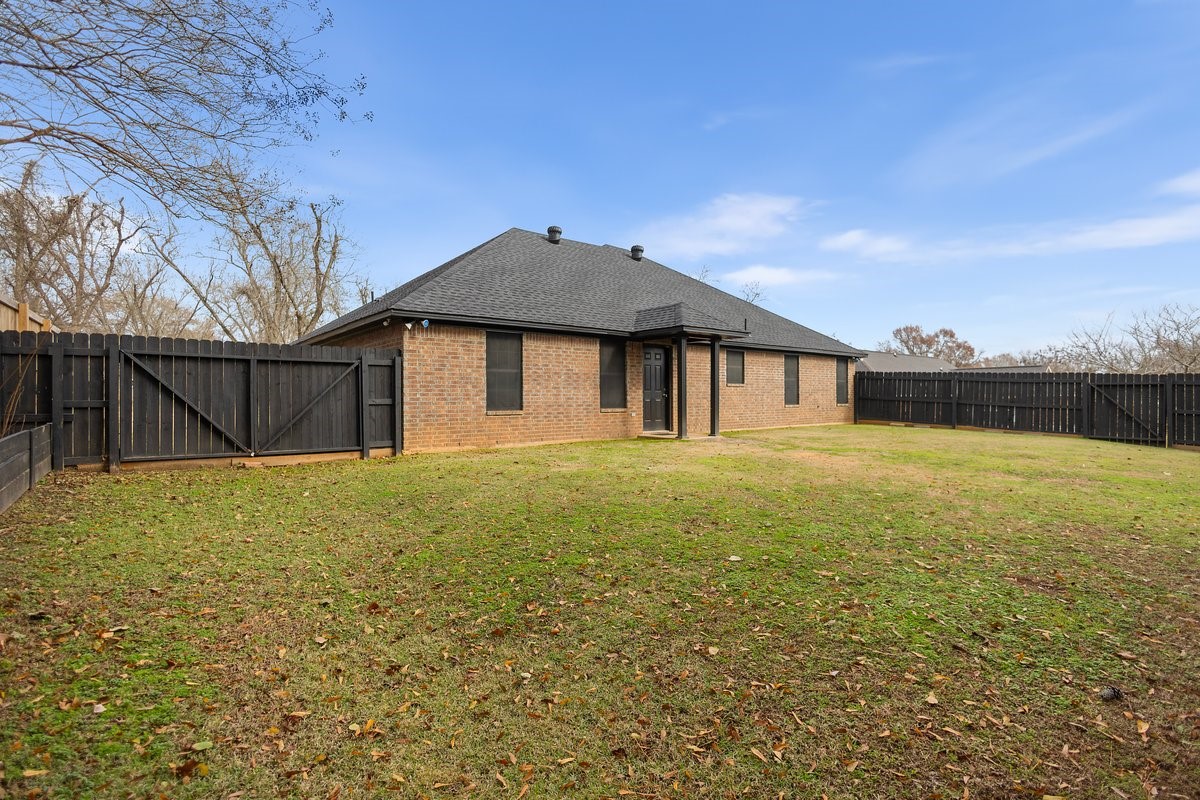 202 Spring Valley Queen City TX 75572