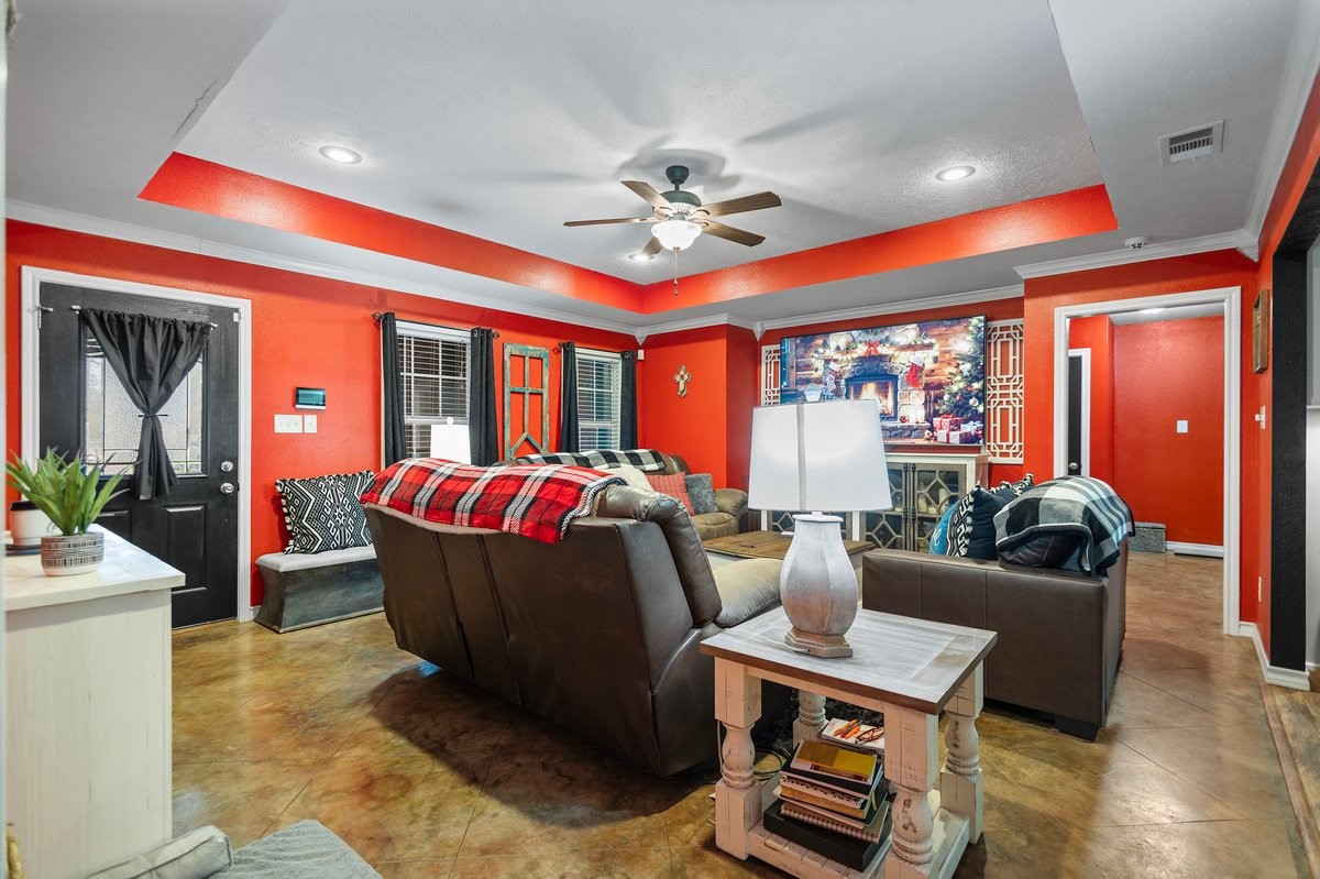 202 Spring Valley Queen City TX 75572