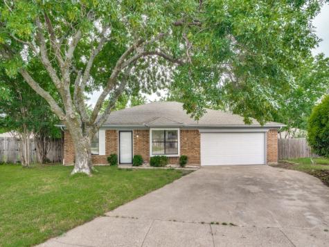 6400 Twin Spruce Court Arlington TX 76018