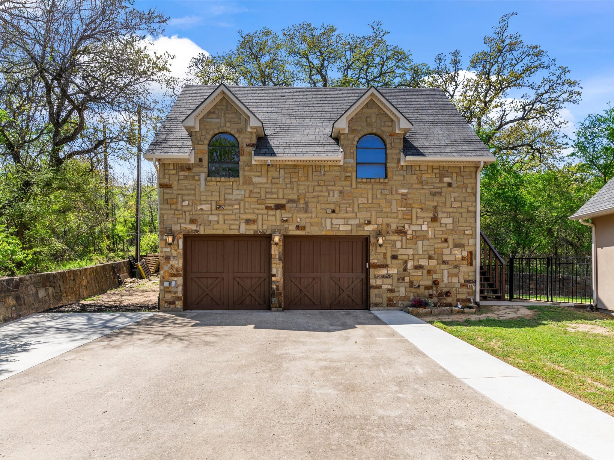 9A Eagle Point N Azle TX 76020