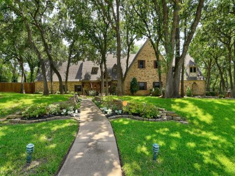 1612 Wimbleton Drive Bedford TX 76021