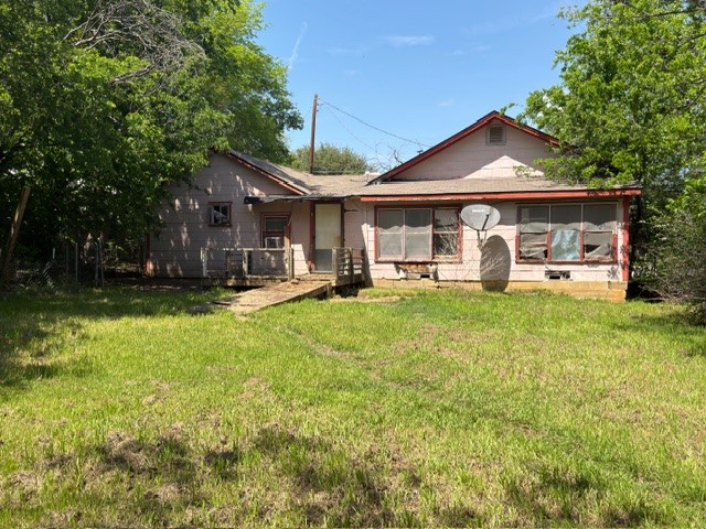 619 W College Street Jacksboro TX 76458