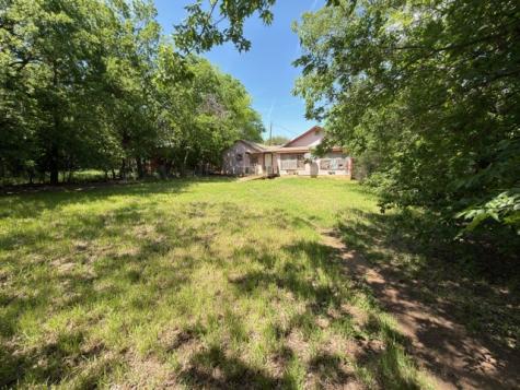 619 W College Street Jacksboro TX 76458