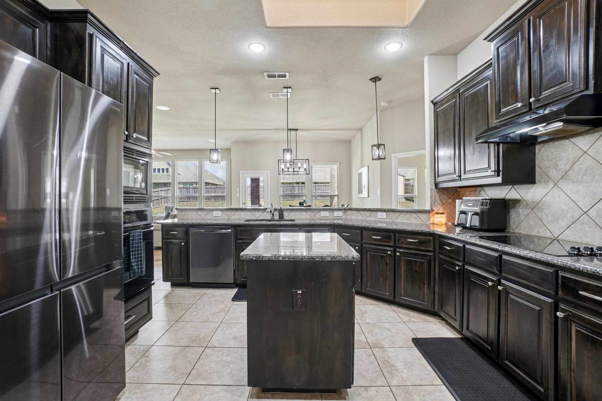 1117 Daventry Drive Glenn Heights TX 75154