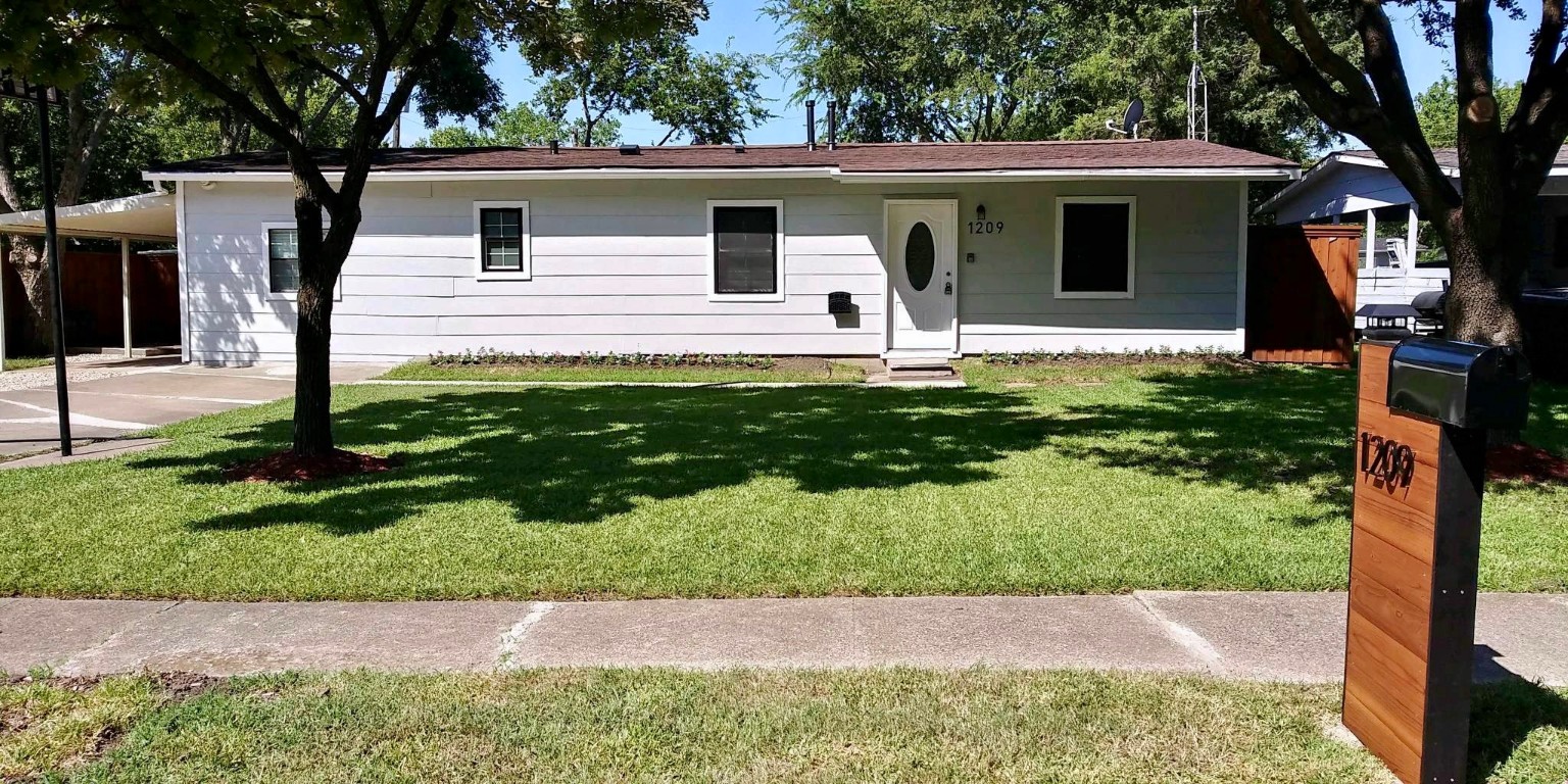 1209 Crest Park Drive Mesquite TX 75149