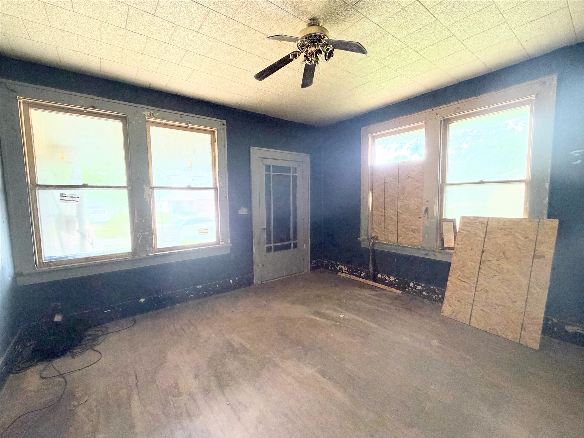 822 E Commerce Street Mexia TX 76667