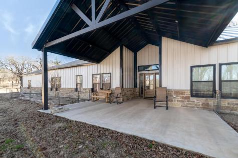135 Banjo Court Alvord TX 76225