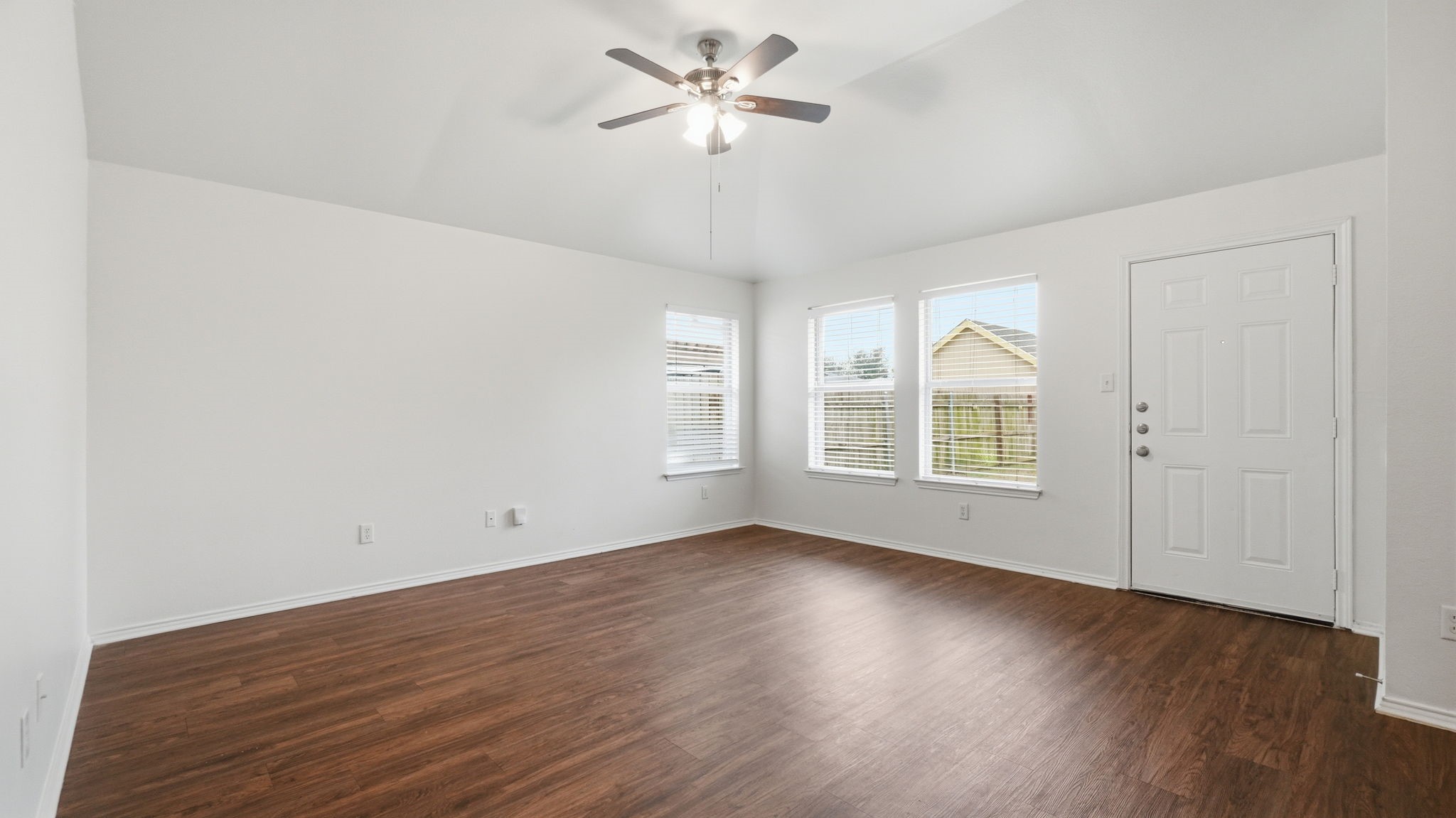 1607 Tampa Bay Drive Dallas TX 75217