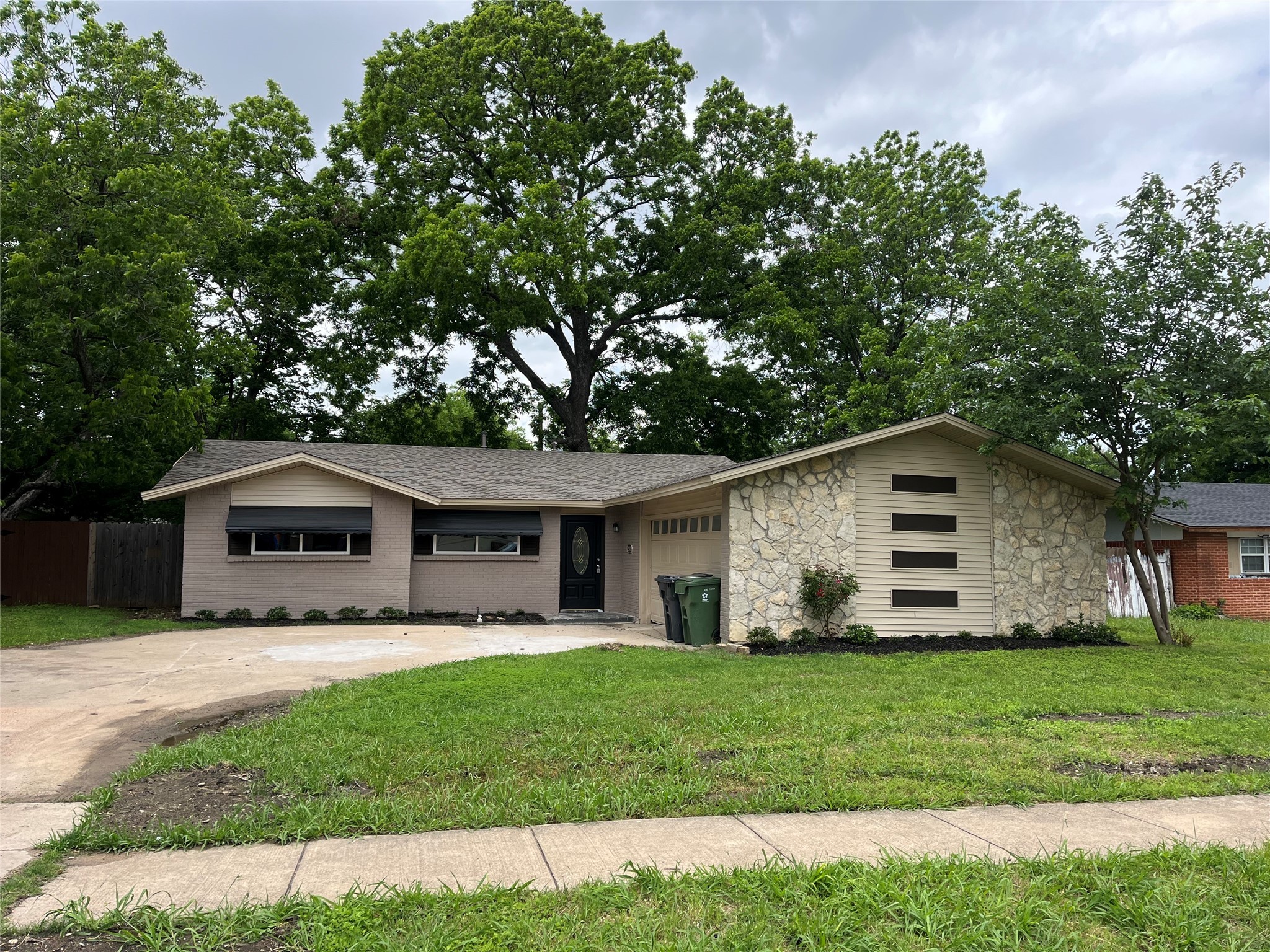 2503 Skylark Drive Arlington TX 76010