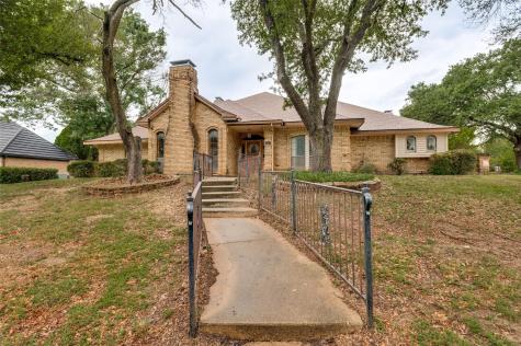 1503 Green Tree Lane Duncanville TX 75137
