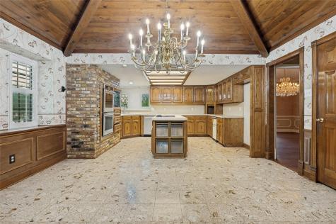 1503 Green Tree Lane Duncanville TX 75137