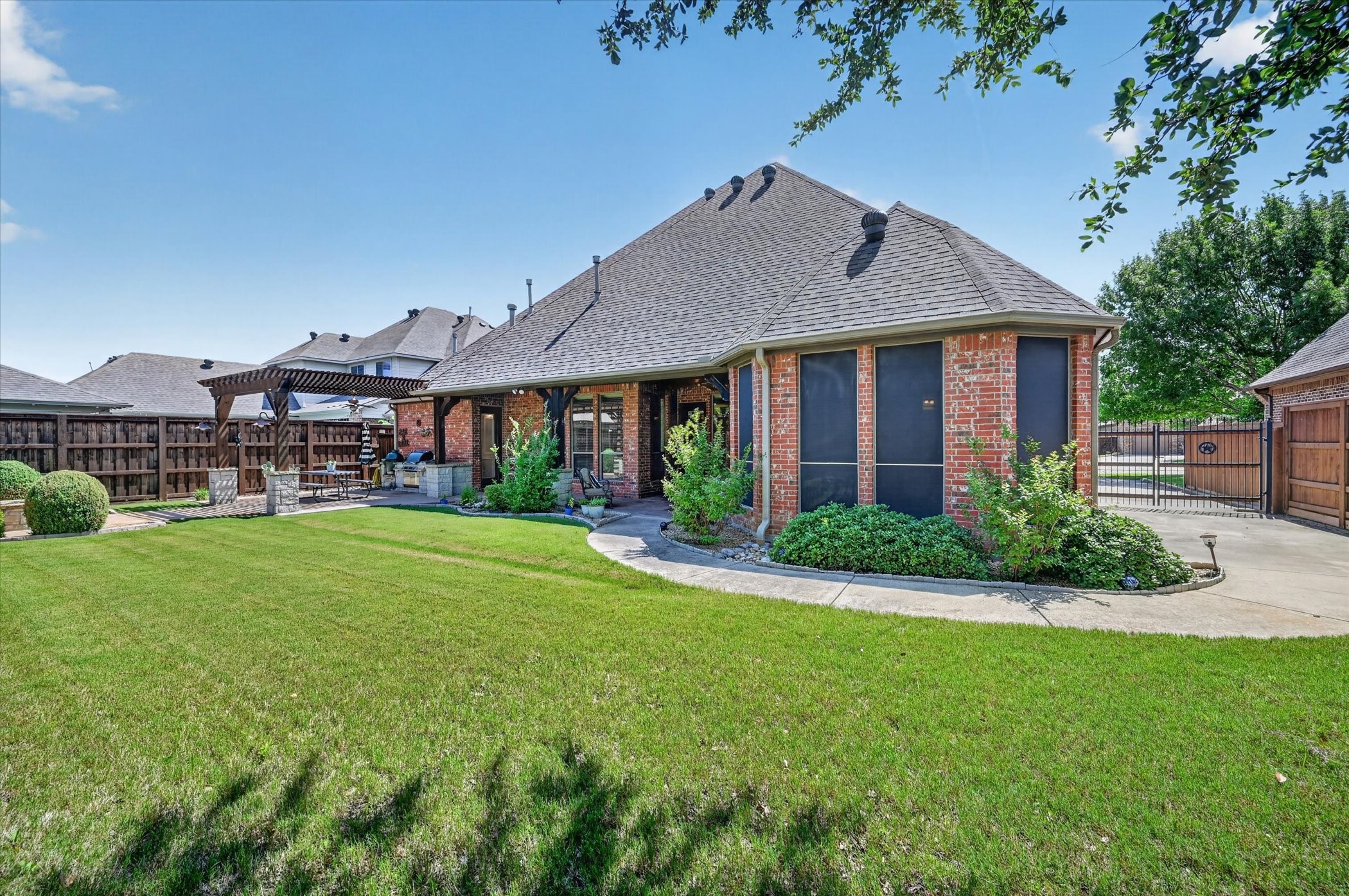 8009 Long Trail Drive North Richland Hills TX 76182