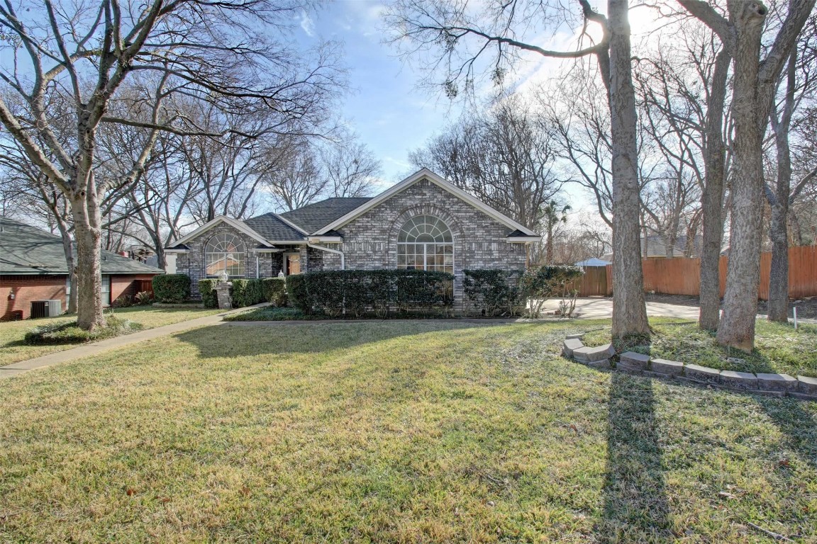 1313 Tanbark Court Grand Prairie TX 75052