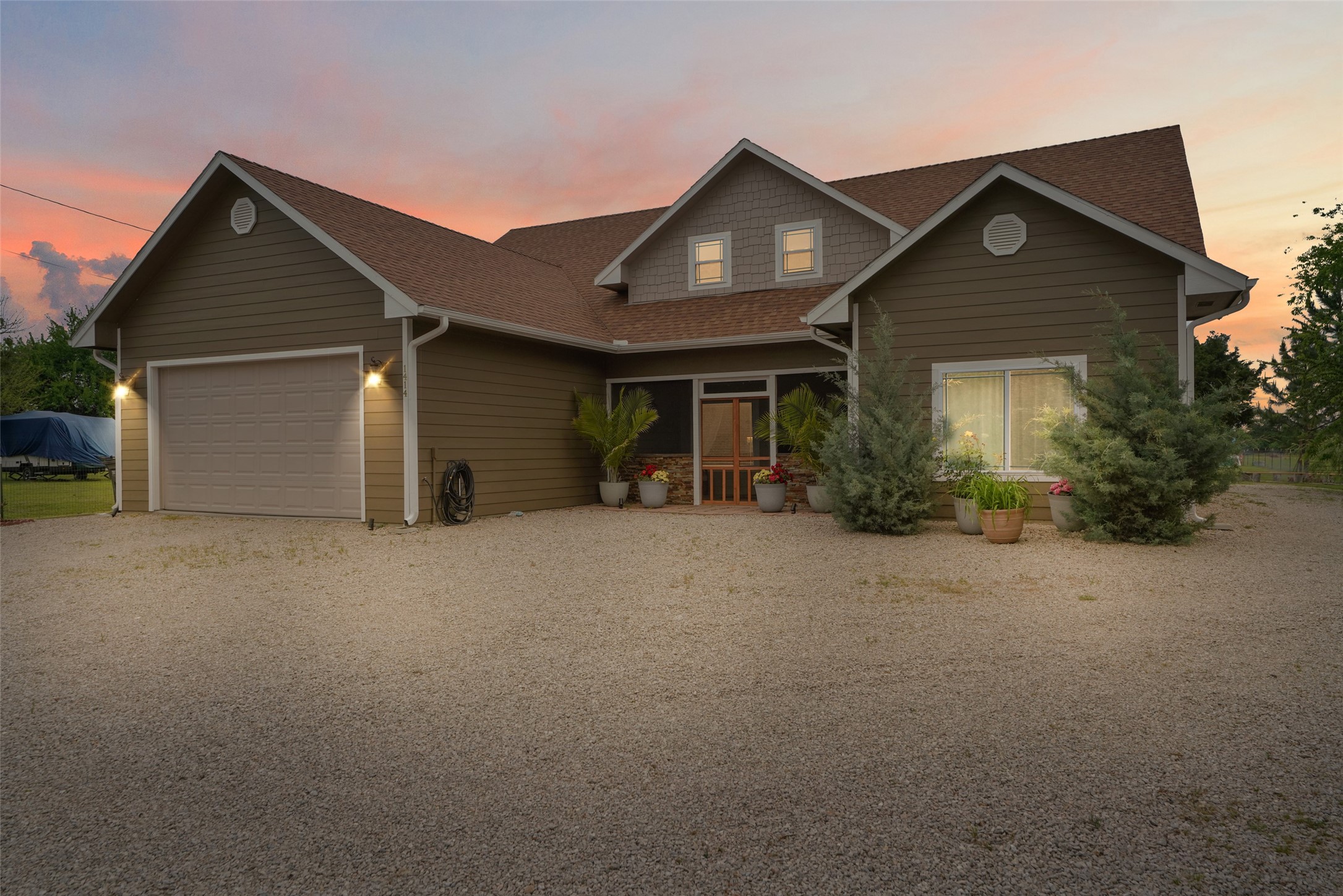 1414 Rs County Road 1605 Point TX 75472