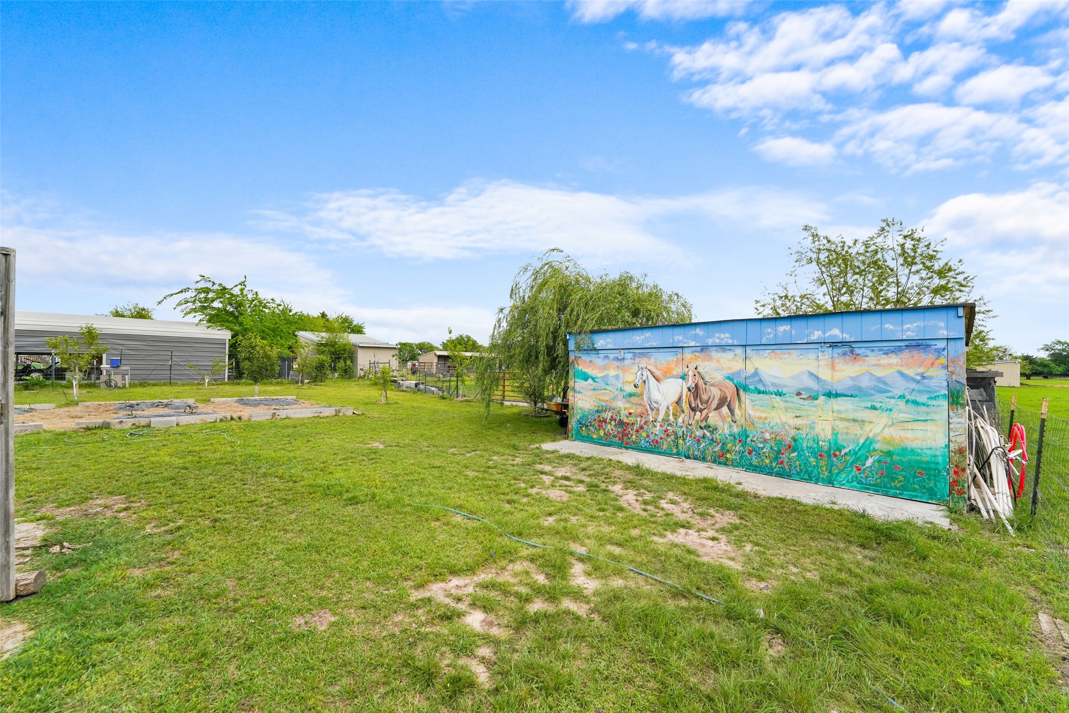 1414 Rs County Road 1605 Point TX 75472