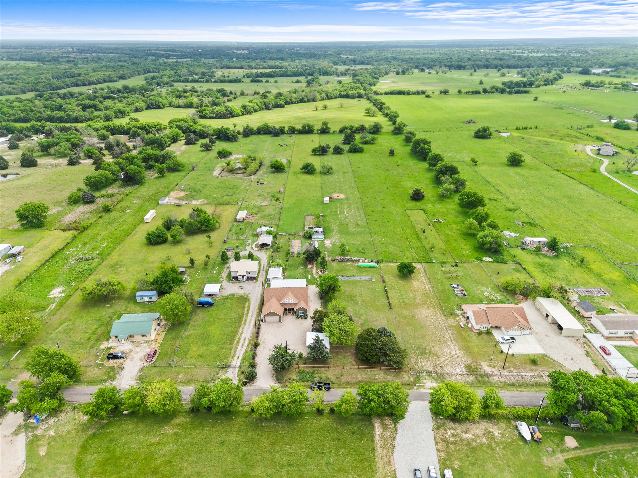 1414 Rs County Road 1605 Point TX 75472