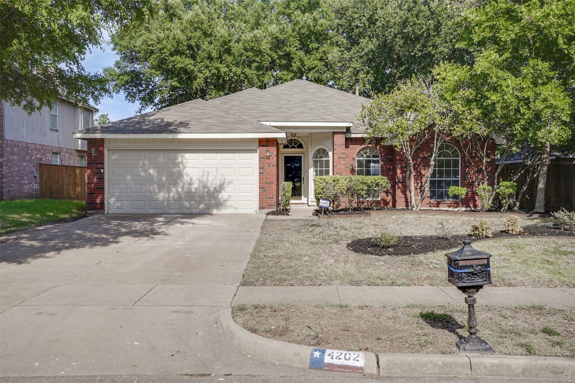 4202 Scotland Drive Grand Prairie TX 75052