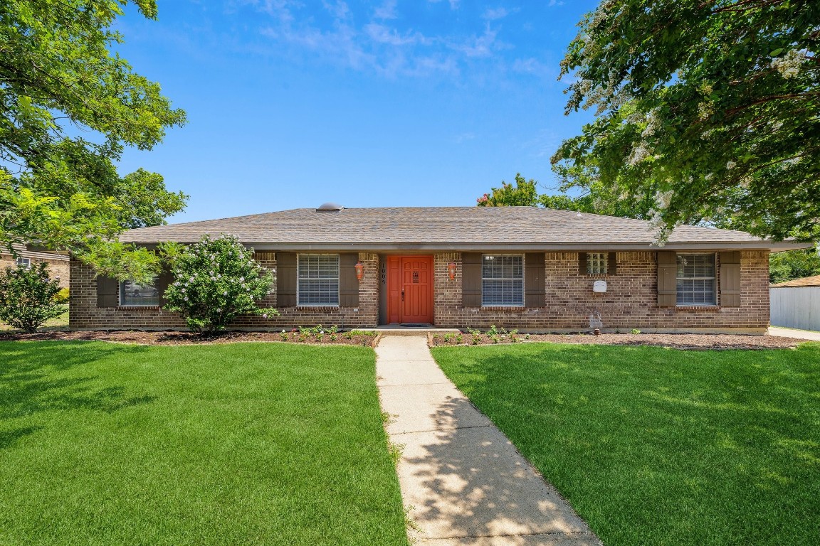 1005 Rocky Canyon Road Arlington TX 76012