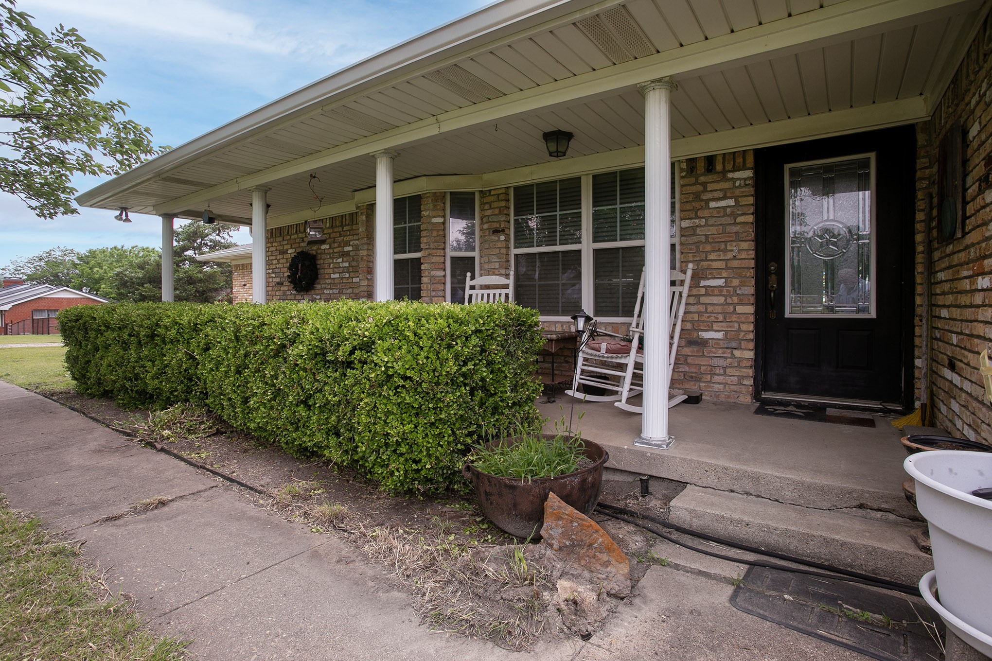 1801 W Holiday Fate TX 75087