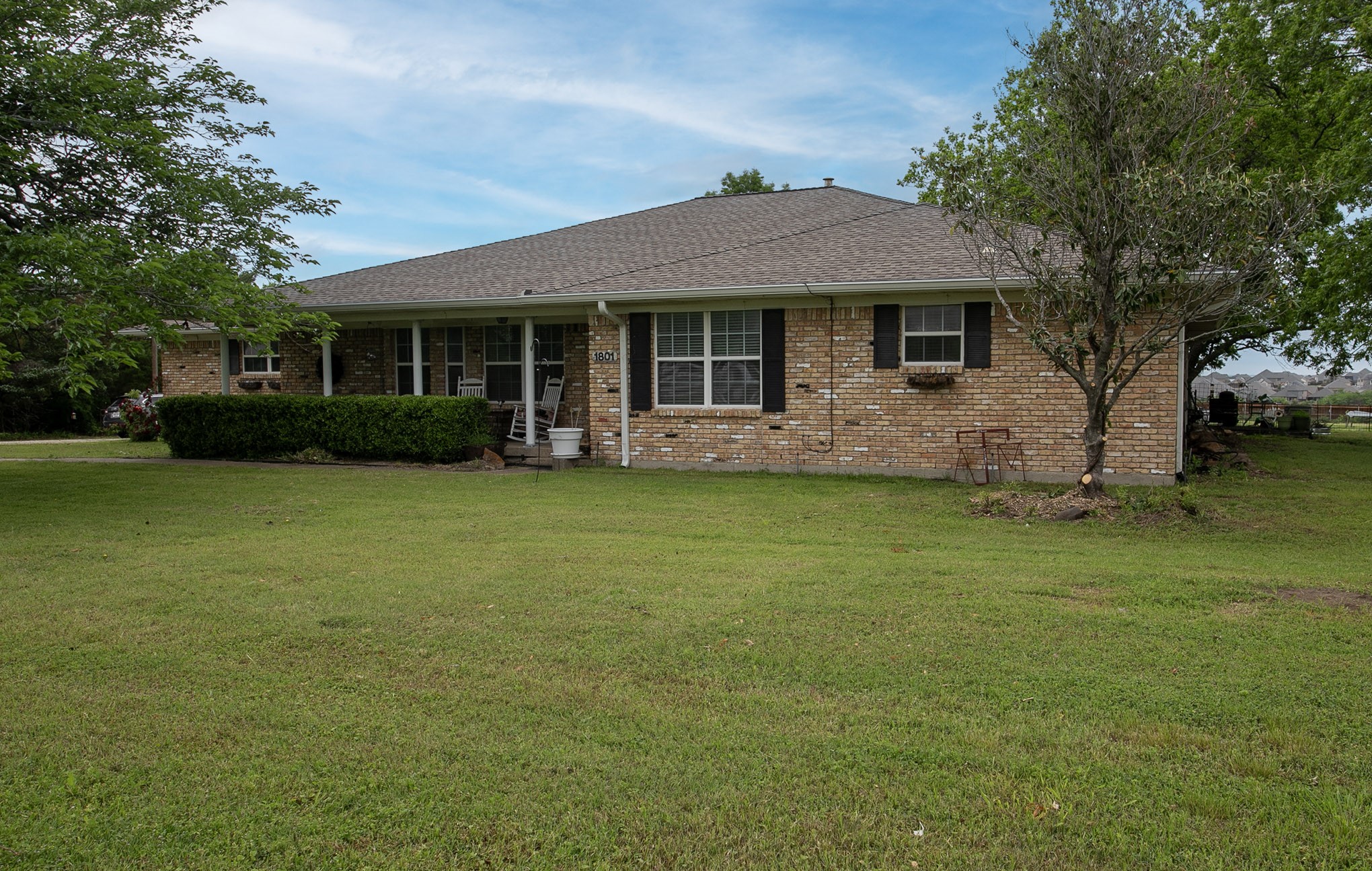 1801 W Holiday Fate TX 75087