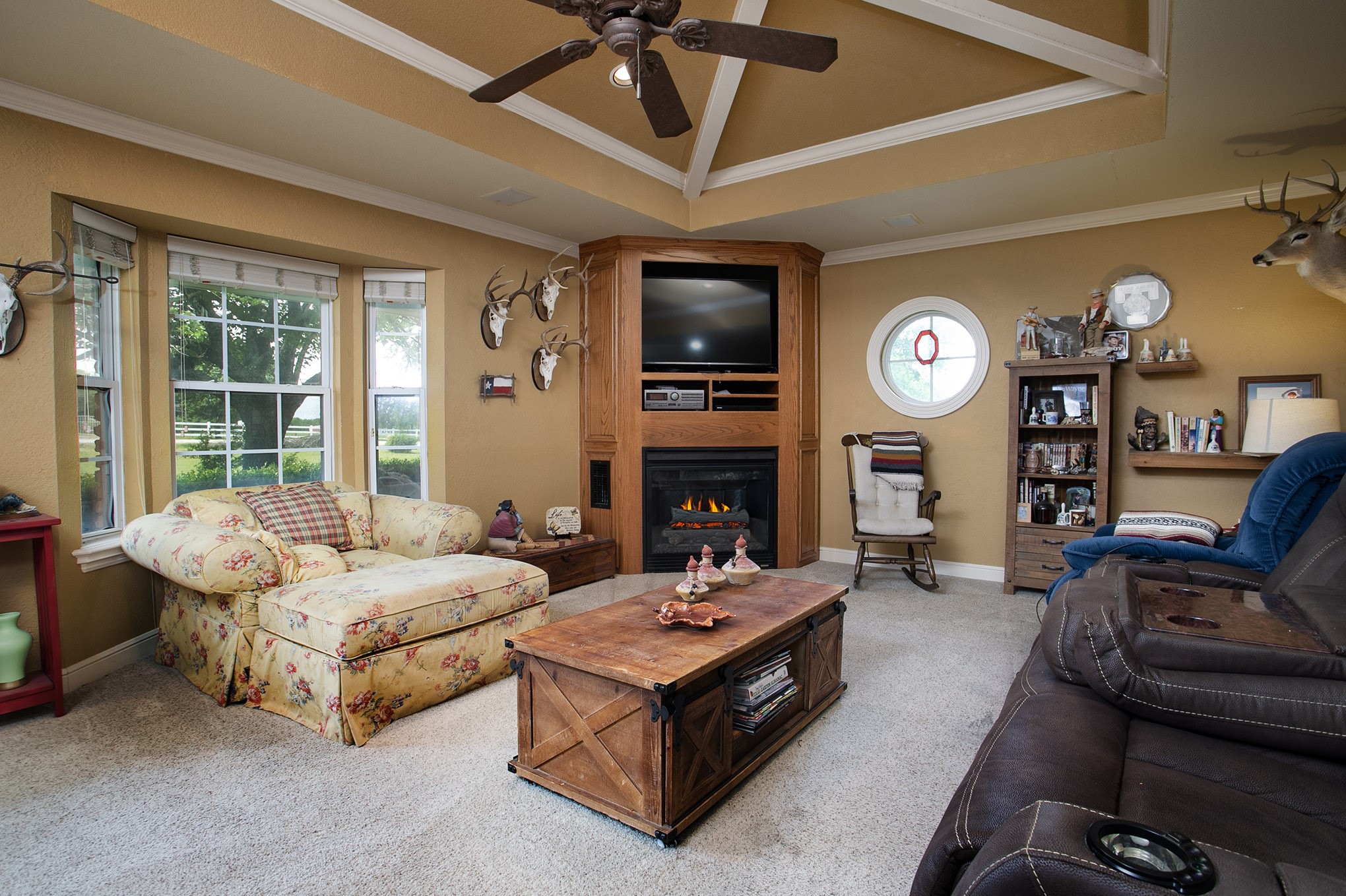 1801 W Holiday Fate TX 75087