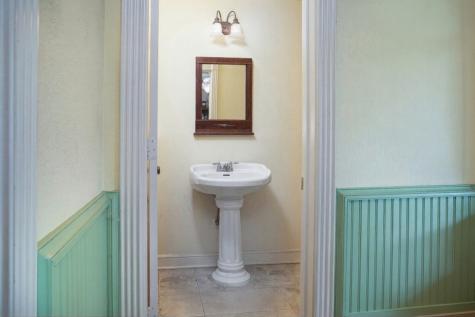 1801 W Holiday Fate TX 75087