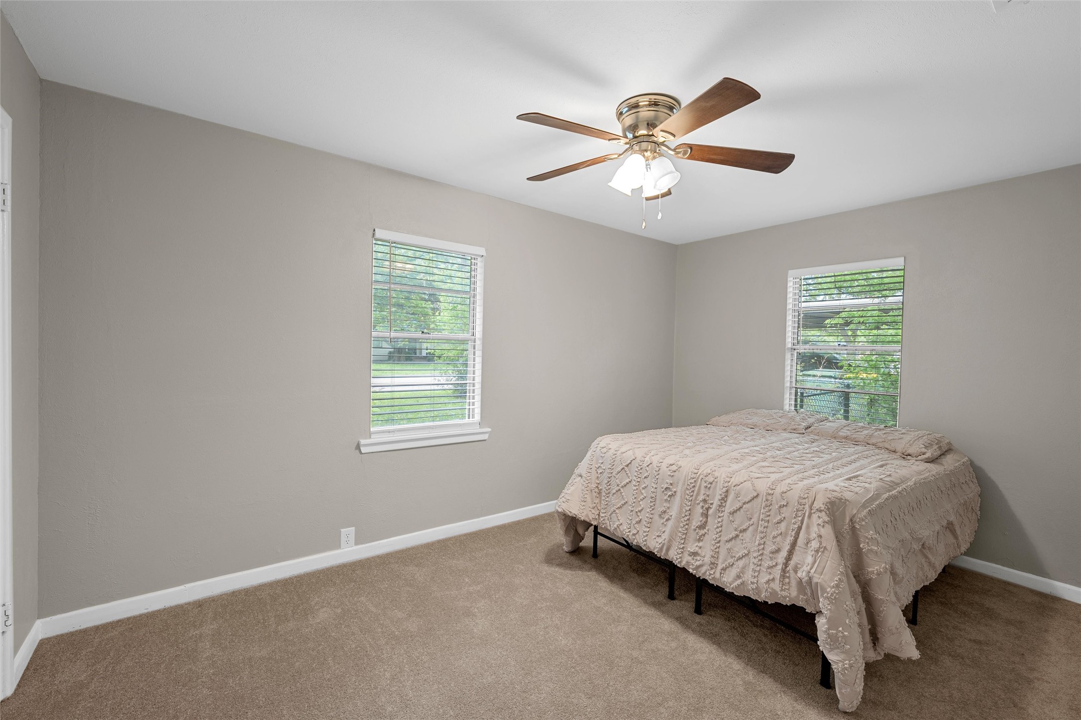 607 E Pine Street West TX 76691