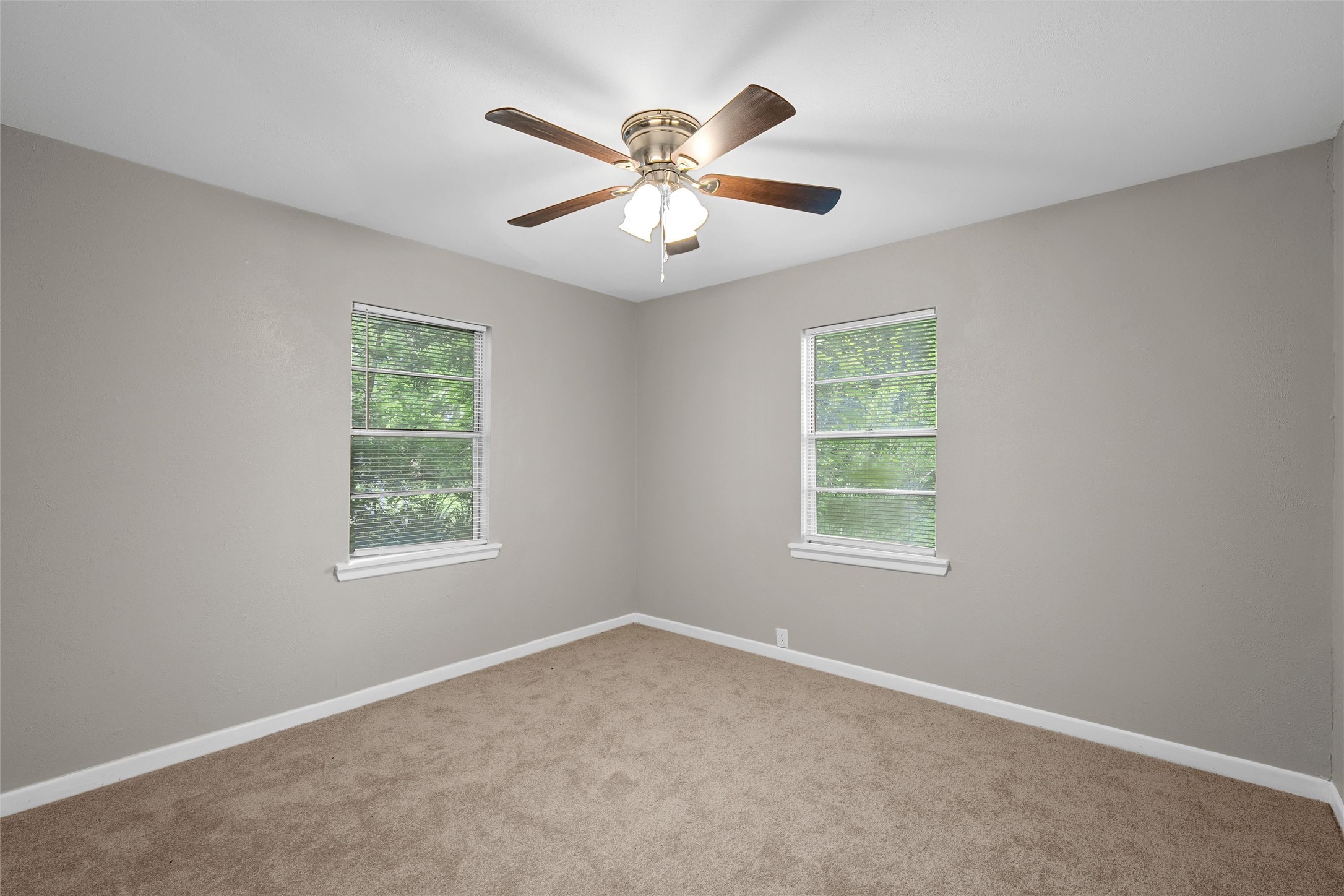 607 E Pine Street West TX 76691