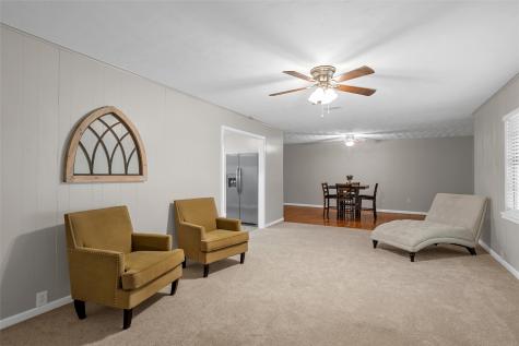 607 E Pine Street West TX 76691