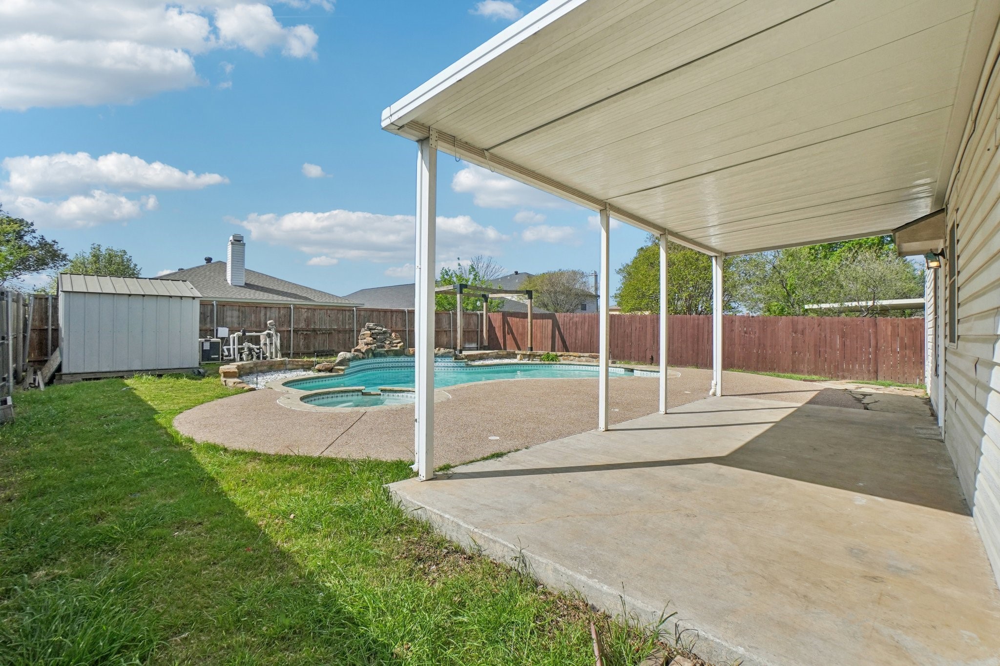 2304 Red Oak Drive Little Elm TX 75068