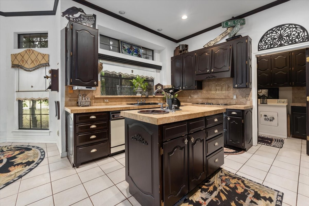 2 Sunset Lane Fort Worth TX 76108