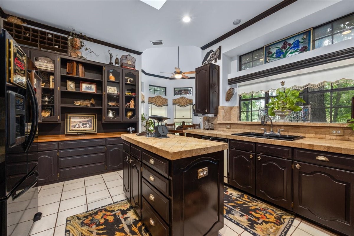 2 Sunset Lane Fort Worth TX 76108