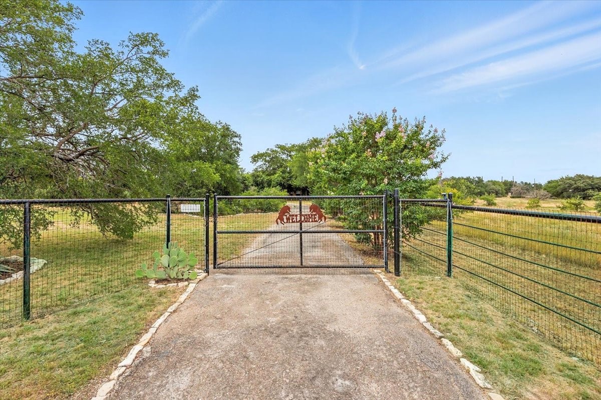 2 Sunset Lane Fort Worth TX 76108