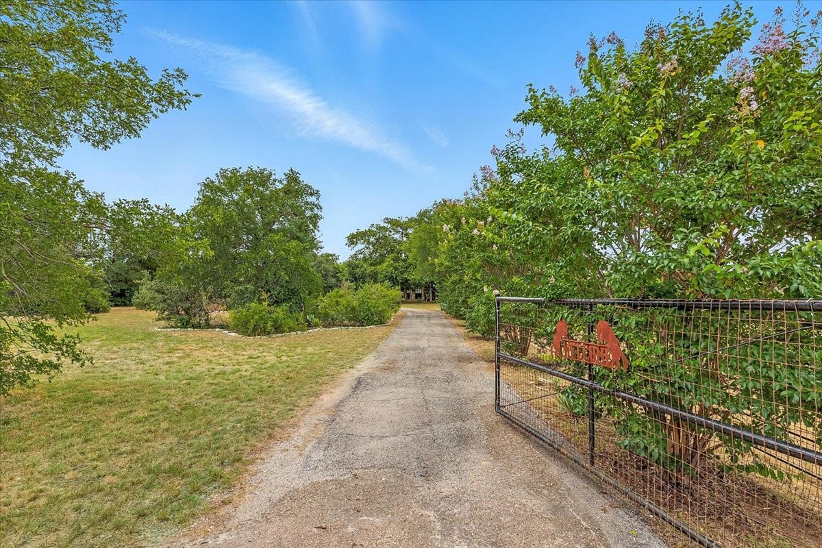 2 Sunset Lane Fort Worth TX 76108