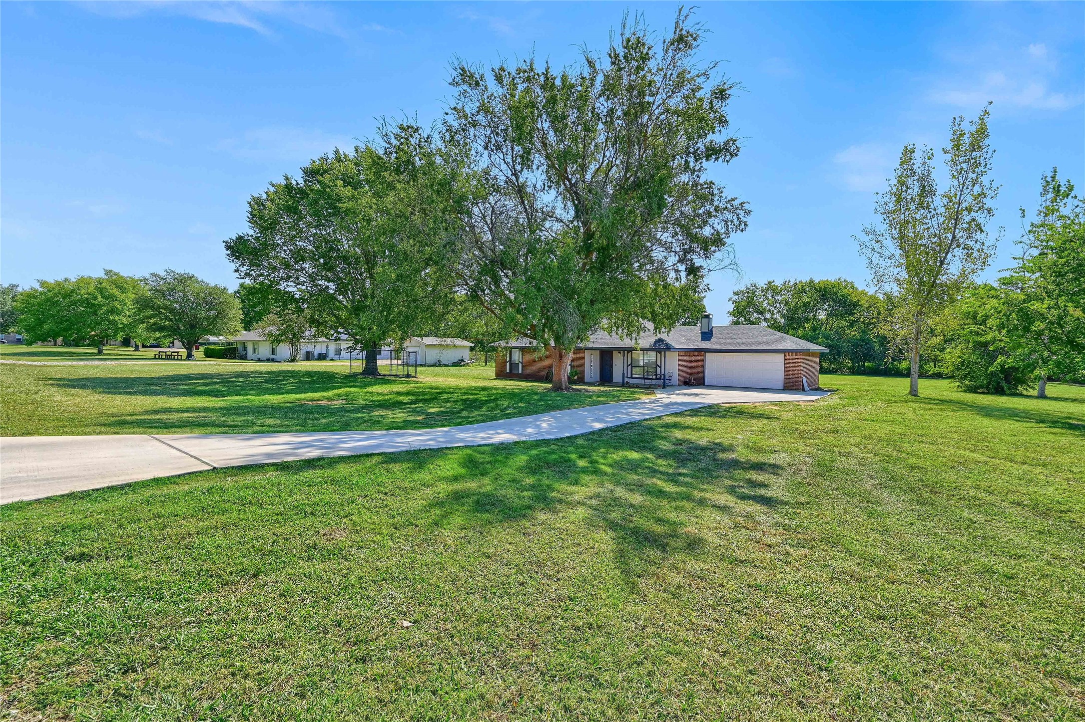 5104 Park Avenue Sherman TX 75092