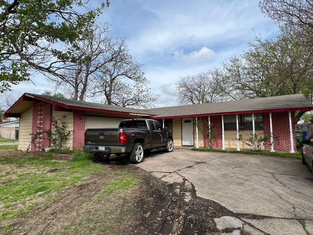2302 Nottingham Drive Garland TX 75041