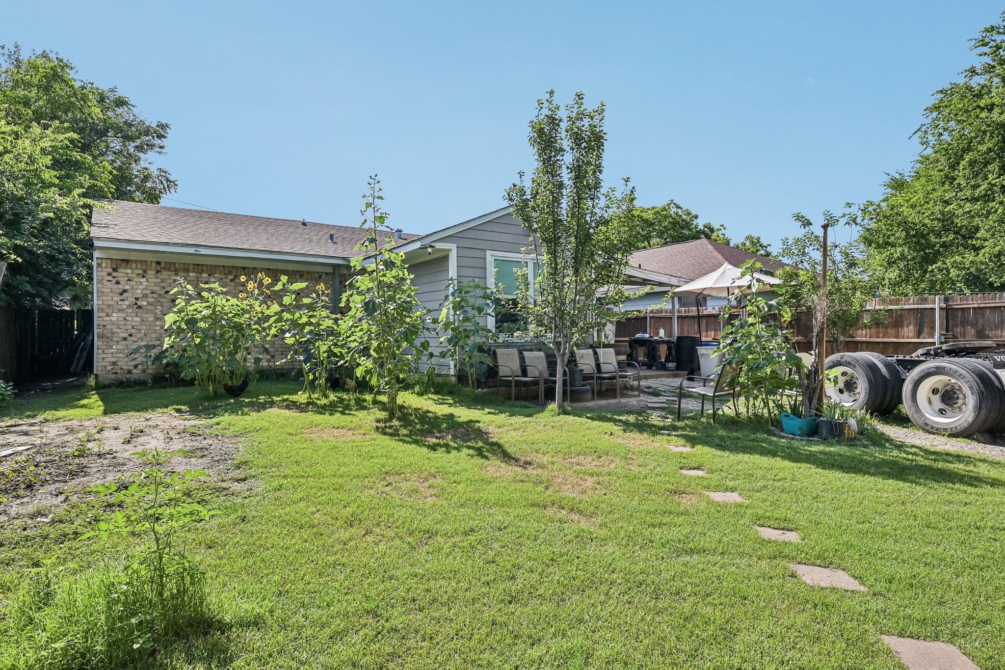 618 SE 3rd Street Grand Prairie TX 75051
