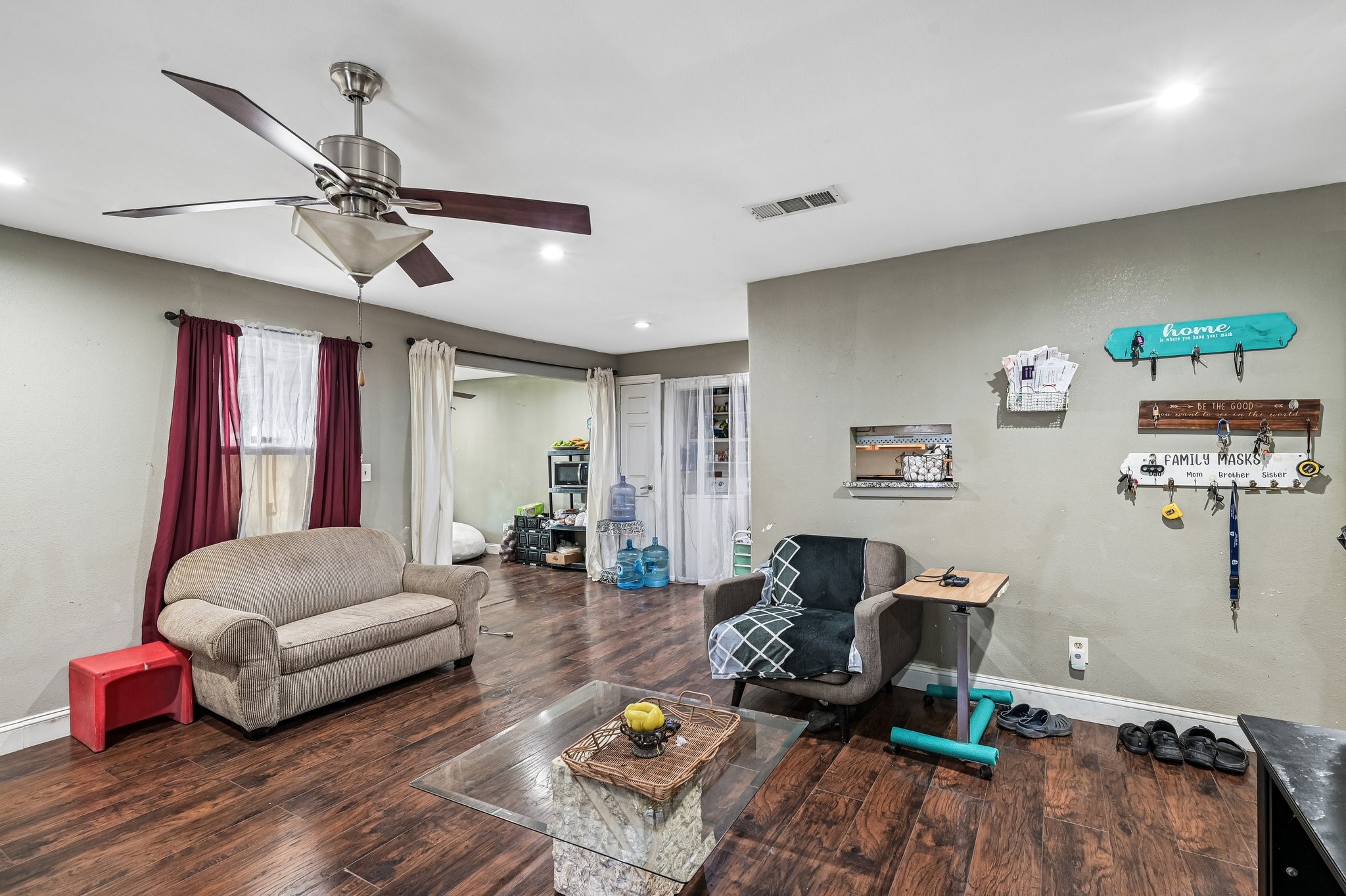 618 SE 3rd Street Grand Prairie TX 75051