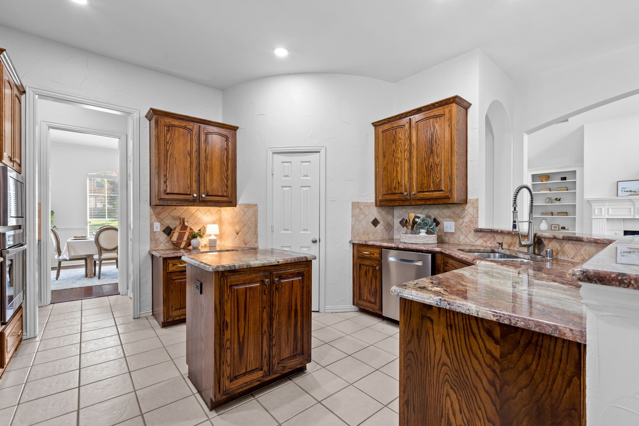 4821 Ravendale Drive Richardson TX 75082