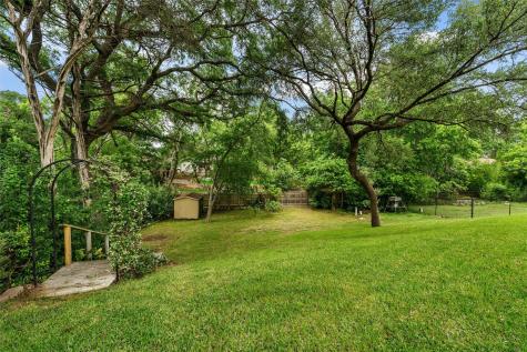 3241 Village Park Drive Waco TX 76708