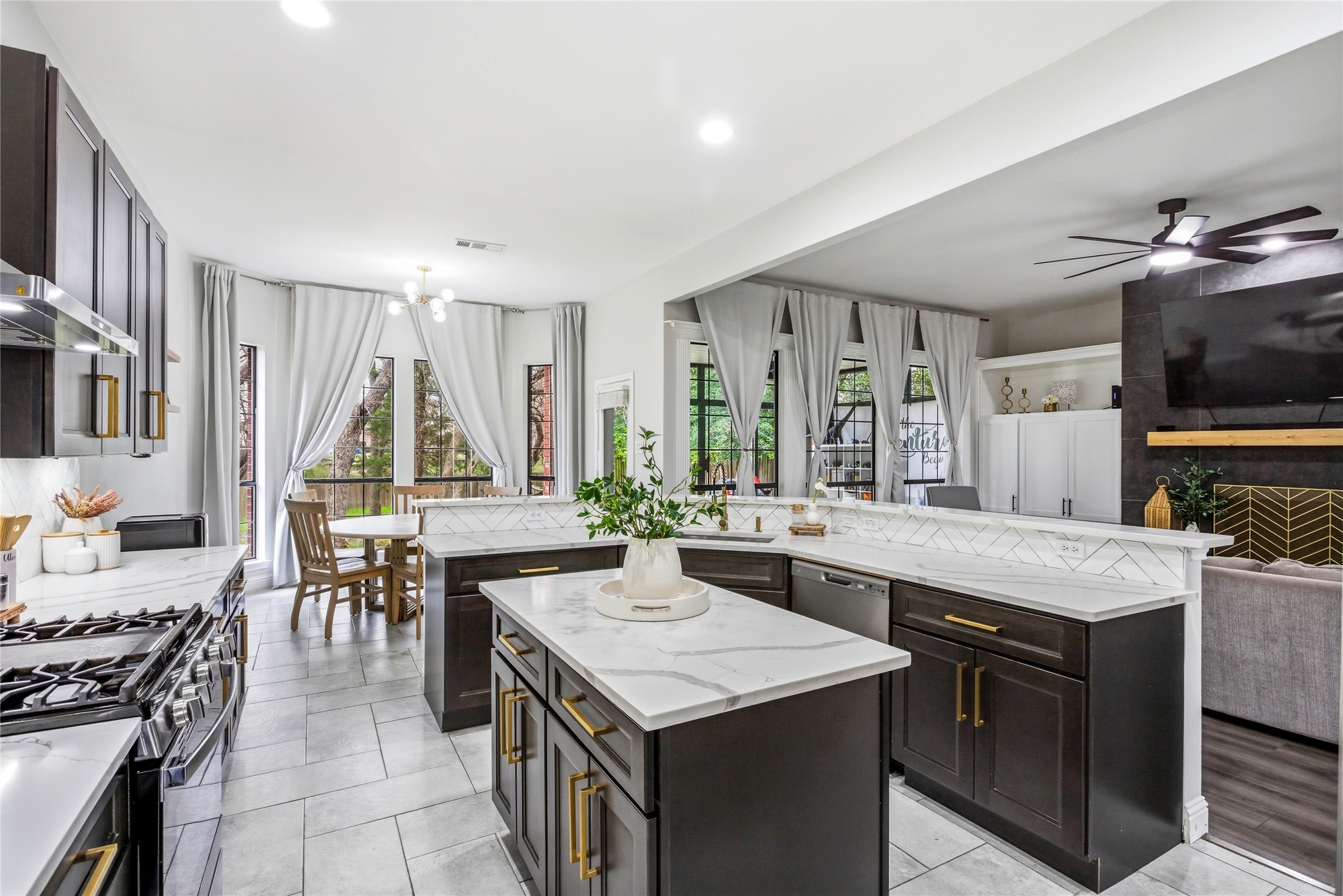 822 Longmeadow Court Desoto TX 75115